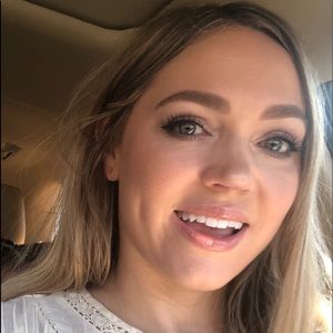 Meet your Posher, Katelyn